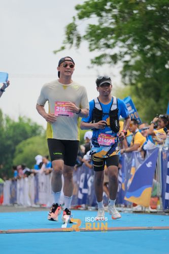 Race photo from Isoplus Run 2024 Surabaya