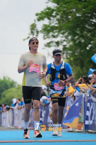 Race photo from Isoplus Run 2024 Surabaya