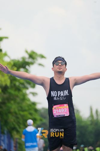 Race photo from Isoplus Run 2024 Surabaya
