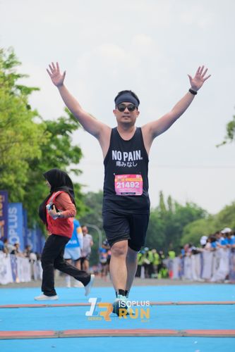Race photo from Isoplus Run 2024 Surabaya
