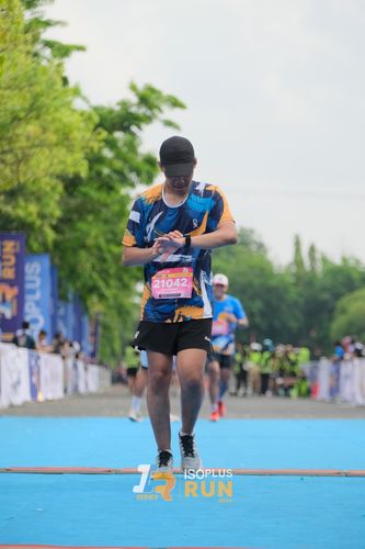 Race photo from Isoplus Run 2024 Surabaya