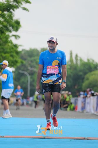 Race photo from Isoplus Run 2024 Surabaya