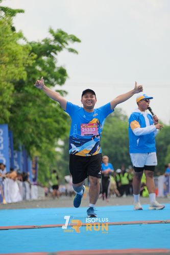 Race photo from Isoplus Run 2024 Surabaya