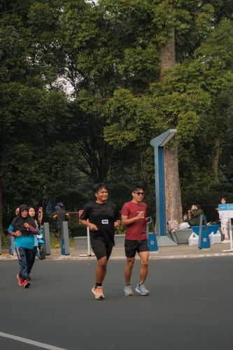 Race photo from Running 5 K