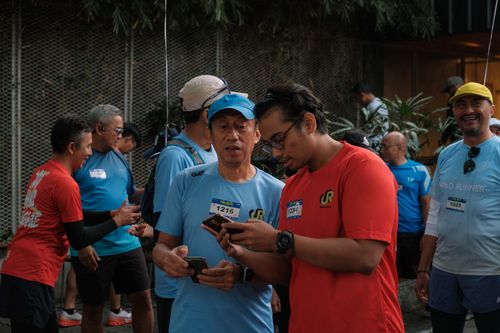 Race photo from Happy One Decade Unpad Runner