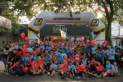 Race photo from Happy One Decade Unpad Runner