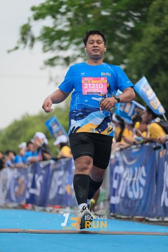 Race photo from Isoplus Run 2024 Surabaya