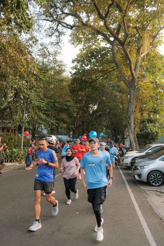 Race photo from Happy One Decade Unpad Runner