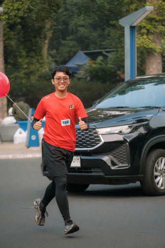 Race photo from Running 5 K