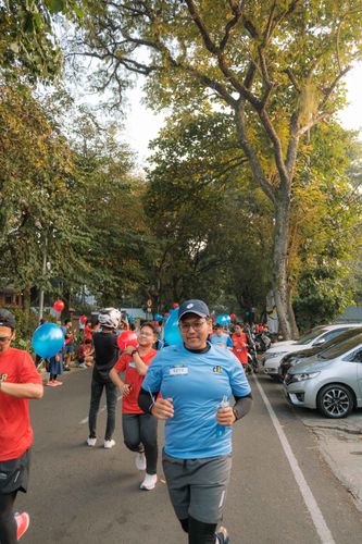 Race photo from Happy One Decade Unpad Runner