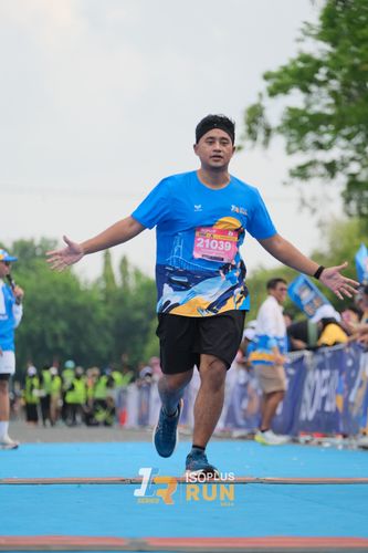 Race photo from Isoplus Run 2024 Surabaya