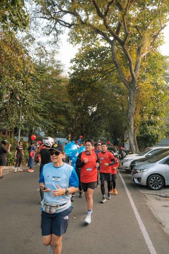 Race photo from Happy One Decade Unpad Runner