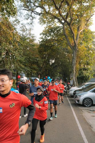 Race photo from Happy One Decade Unpad Runner