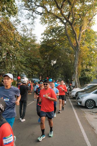 Race photo from Happy One Decade Unpad Runner