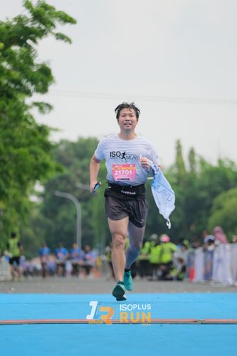 Race photo from Isoplus Run 2024 Surabaya