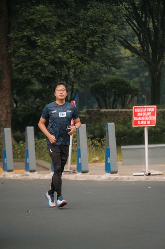 Race photo from Running 5 K