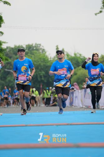 Race photo from Isoplus Run 2024 Surabaya