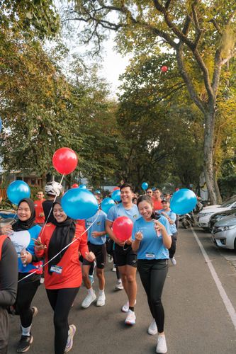 Race photo from Happy One Decade Unpad Runner