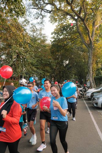 Race photo from Happy One Decade Unpad Runner
