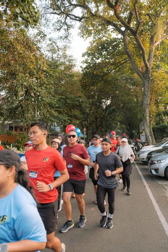 Race photo from Happy One Decade Unpad Runner