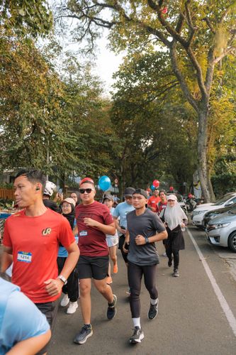 Race photo from Happy One Decade Unpad Runner
