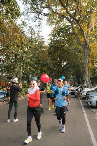 Race photo from Happy One Decade Unpad Runner