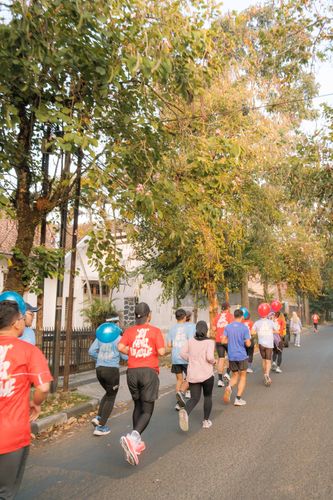 Race photo from Happy One Decade Unpad Runner