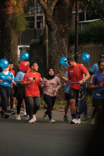 Race photo from Happy One Decade Unpad Runner
