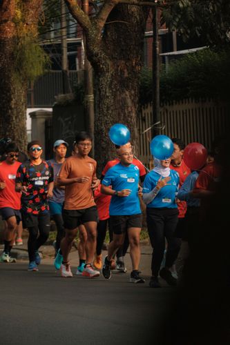 Race photo from Happy One Decade Unpad Runner