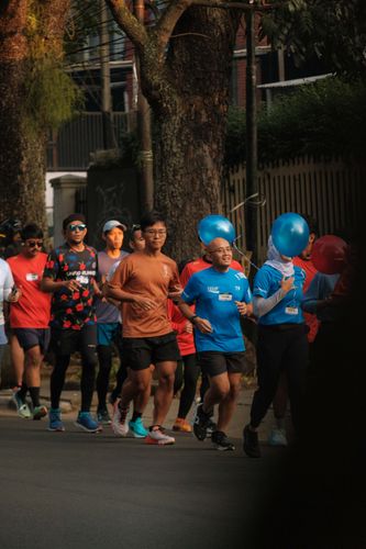 Race photo from Happy One Decade Unpad Runner