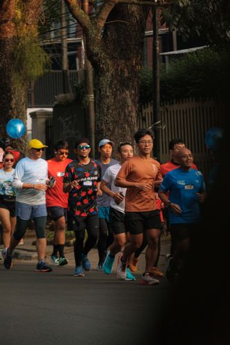 Race photo from Happy One Decade Unpad Runner