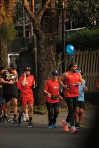 Race photo from Happy One Decade Unpad Runner