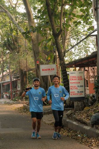 Race photo from Running 5 K