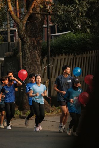 Race photo from Happy One Decade Unpad Runner