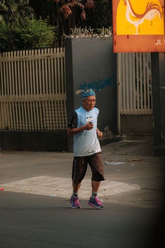 Race photo from Happy One Decade Unpad Runner