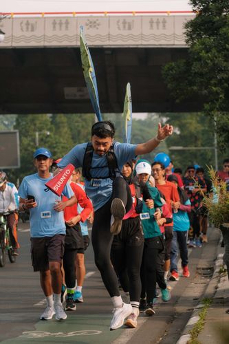 Race photo from Running 5 K
