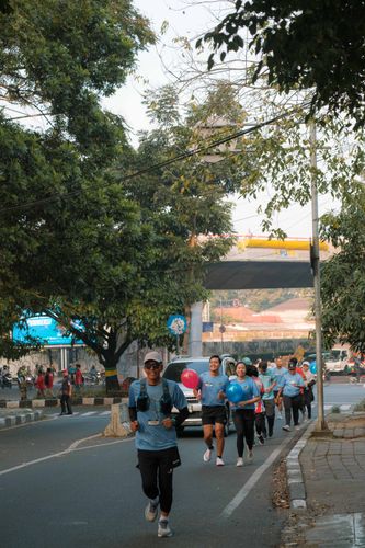 Race photo from Happy One Decade Unpad Runner