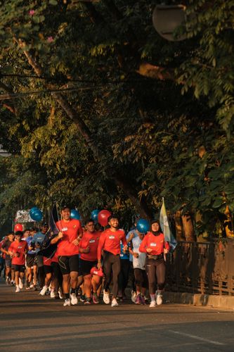 Race photo from Happy One Decade Unpad Runner