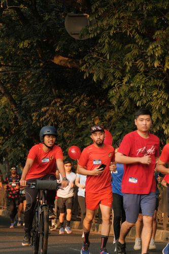 Race photo from Happy One Decade Unpad Runner