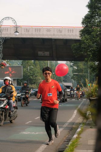 Race photo from Running 5 K