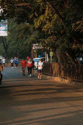 Race photo from Happy One Decade Unpad Runner