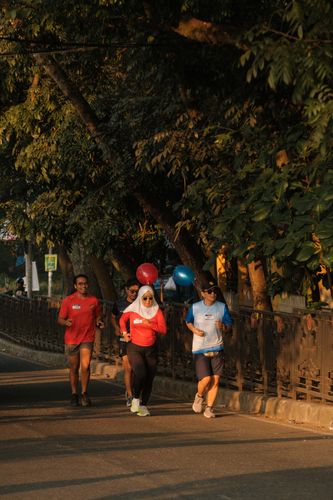 Race photo from Happy One Decade Unpad Runner