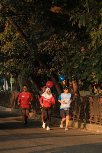 Race photo from Happy One Decade Unpad Runner