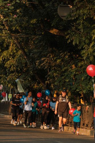 Race photo from Happy One Decade Unpad Runner