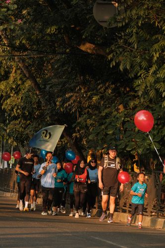 Race photo from Happy One Decade Unpad Runner