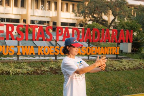 Race photo from Happy One Decade Unpad Runner