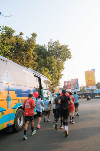 Race photo from Happy One Decade Unpad Runner
