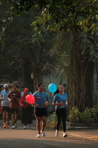 Race photo from Happy One Decade Unpad Runner