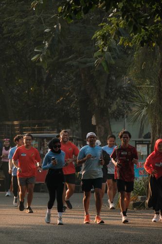 Race photo from Happy One Decade Unpad Runner