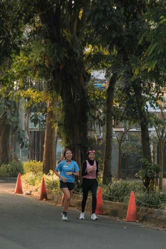 Race photo from Happy One Decade Unpad Runner